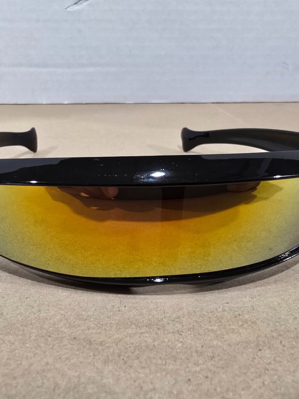 RETRO FUTURISTIC WRAP AROUND SUNGLASSES UNISEX